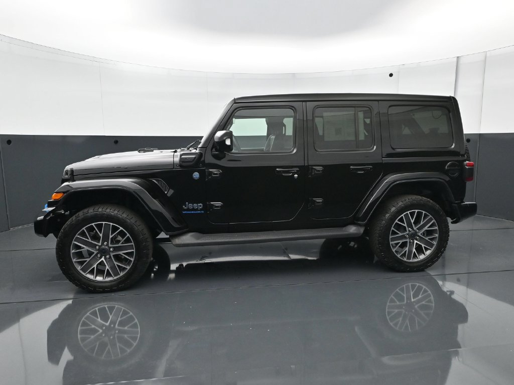 Used 2024 Jeep Wrangler High Altitude AWD/4WD image 3