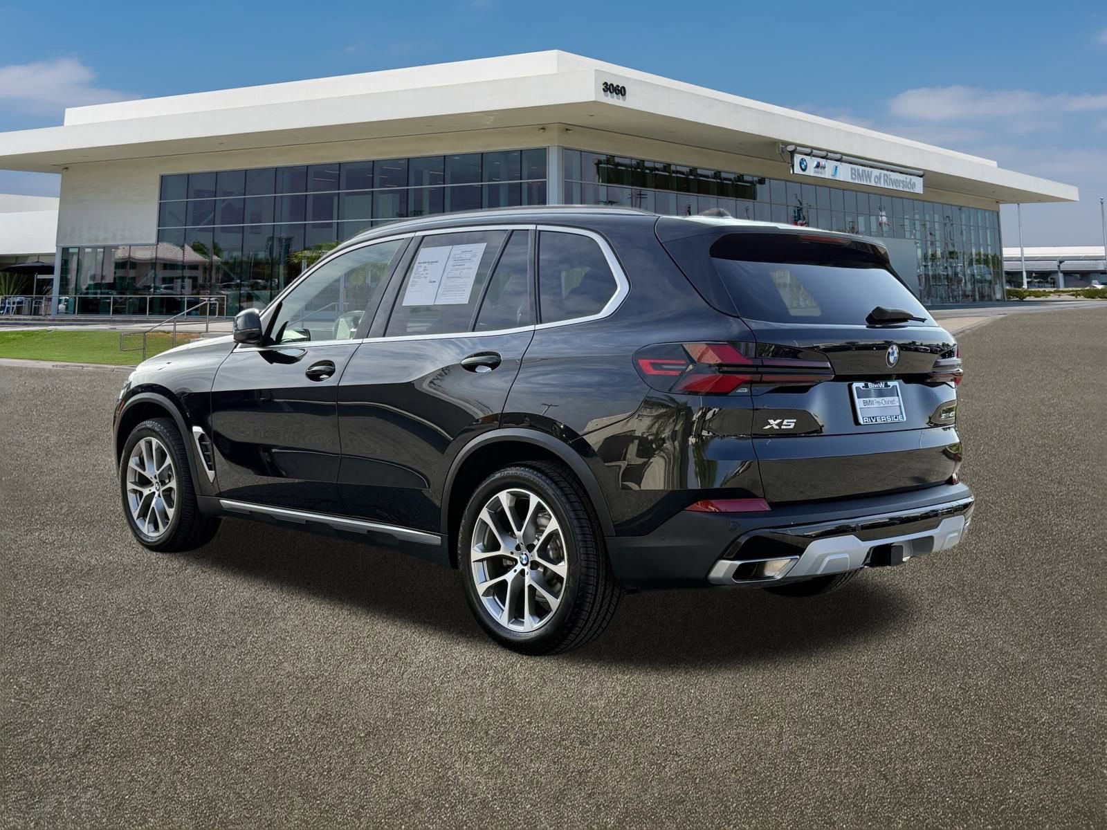 Used 2024 BMW X5 sDrive40i w/ Parking Assistance Package image 8