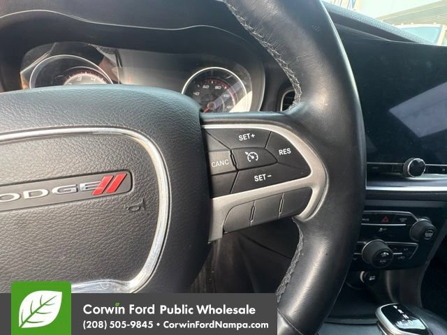 Used 2017 Dodge Charger SXT RWD image 11