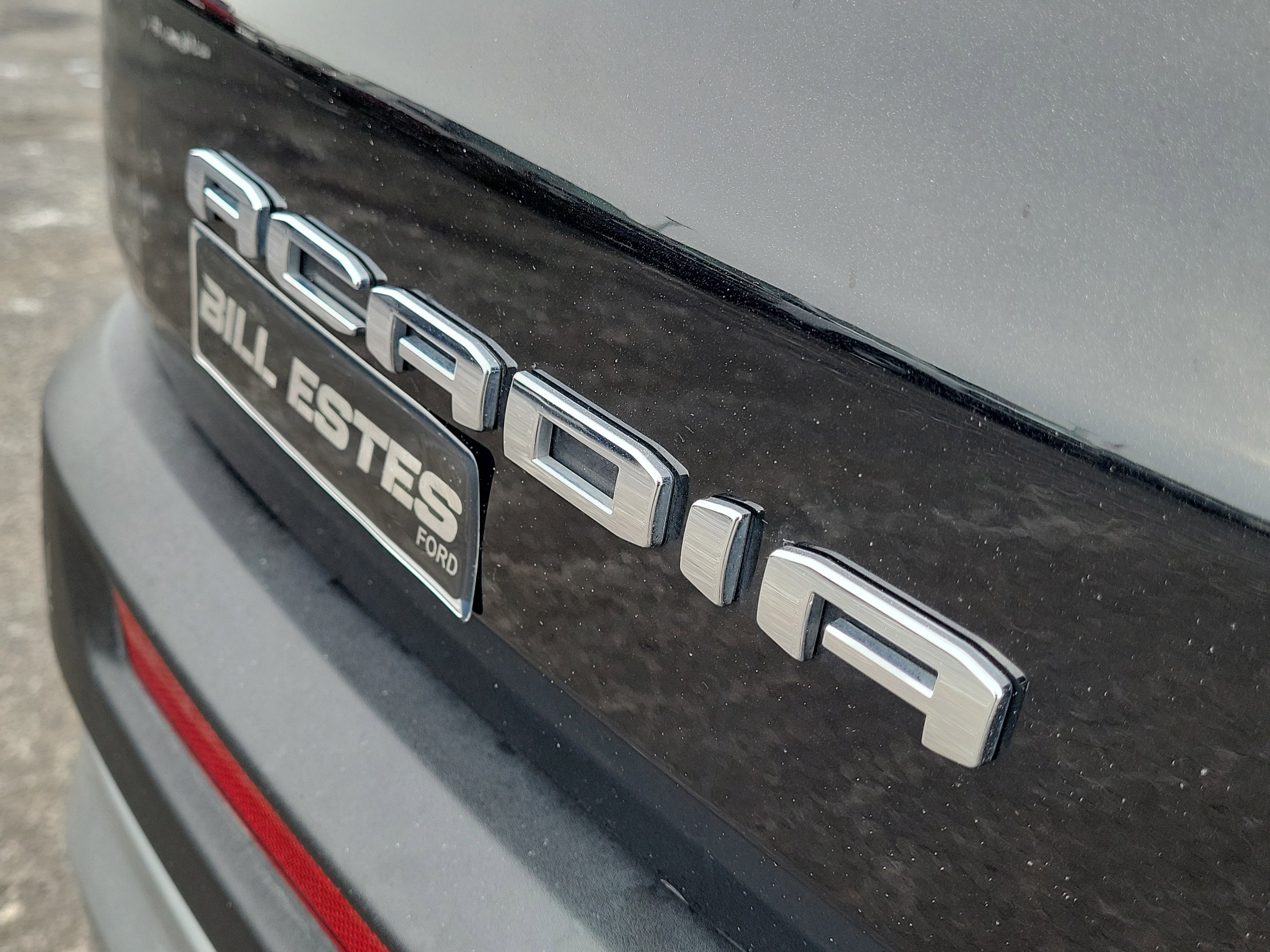 Used 2025 GMC Acadia Elevation image 6