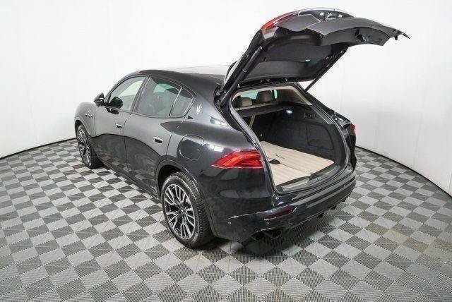 Used 2023 Maserati Grecale Modena AWD/4WD image 31