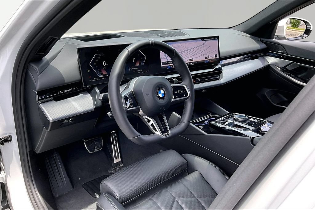 Used 2026 BMW 530i xDrive AWD/4WD image 12