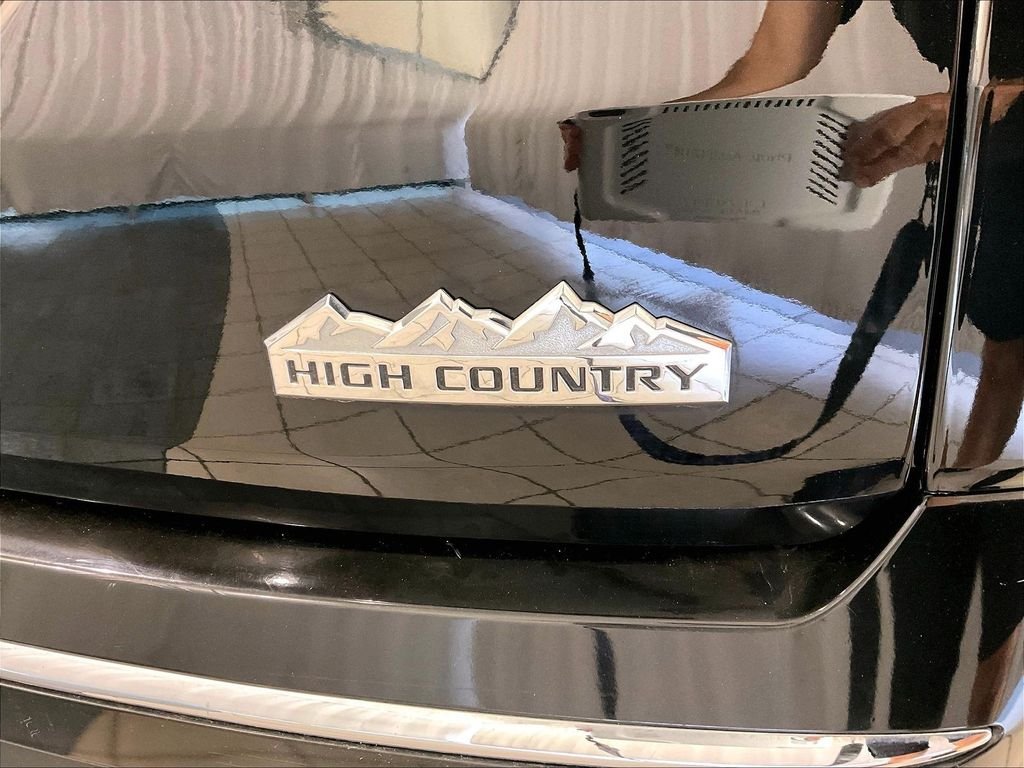 Used 2018 Chevrolet Traverse High Country AWD/4WD image 30