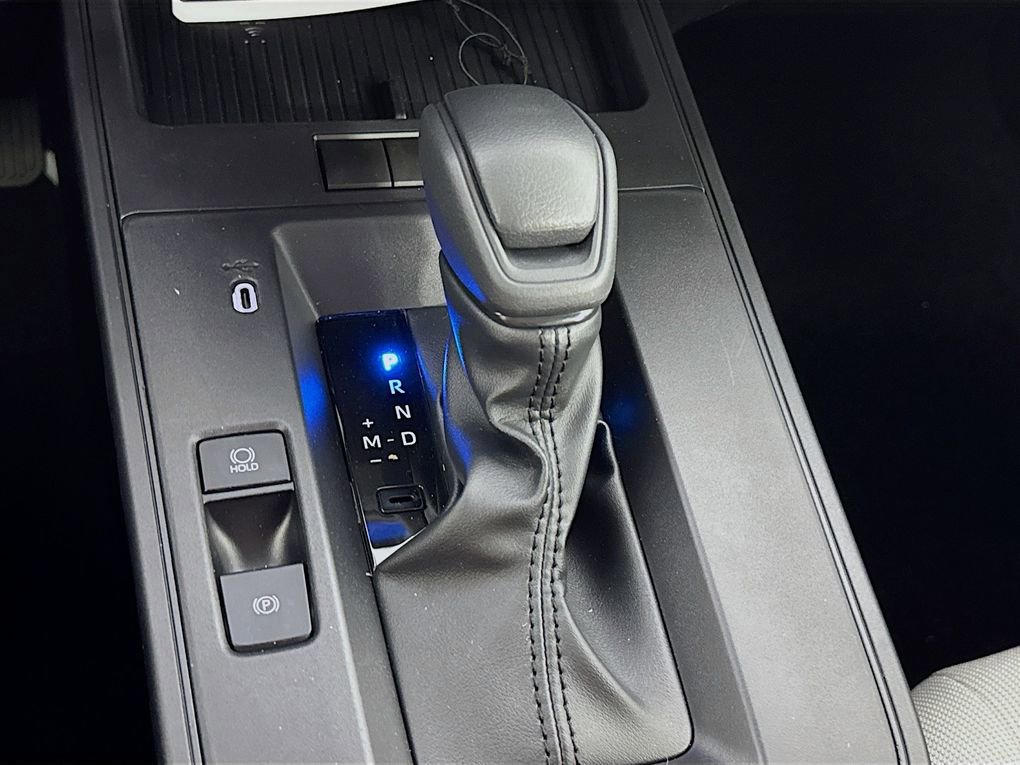 Used 2026 Toyota Corolla Cross LE image 22