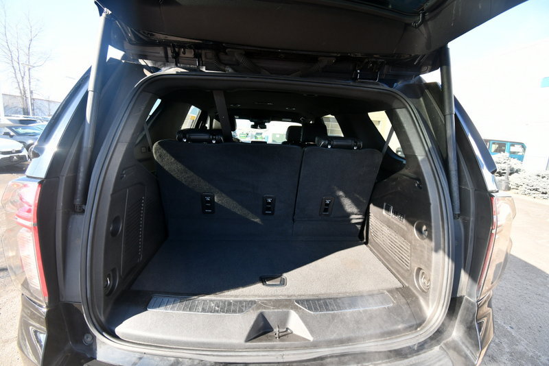 Used 2024 Chevrolet Tahoe Premier AWD/4WD image 7