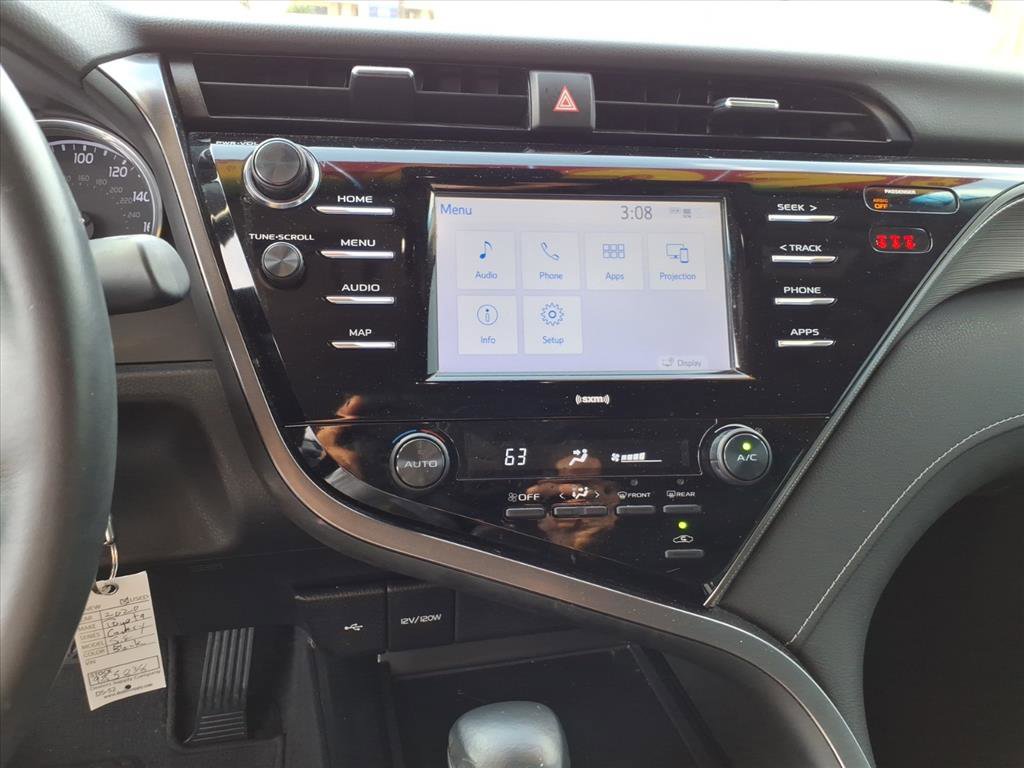 Used 2020 Toyota Camry SE image 14