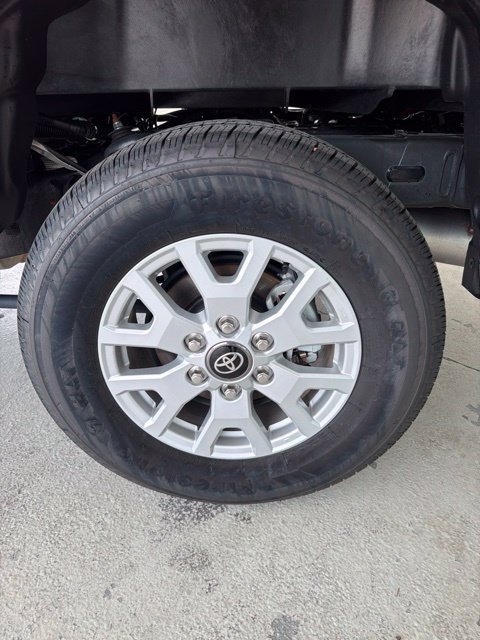 Used 2026 Toyota Tacoma SR5 RWD image 8