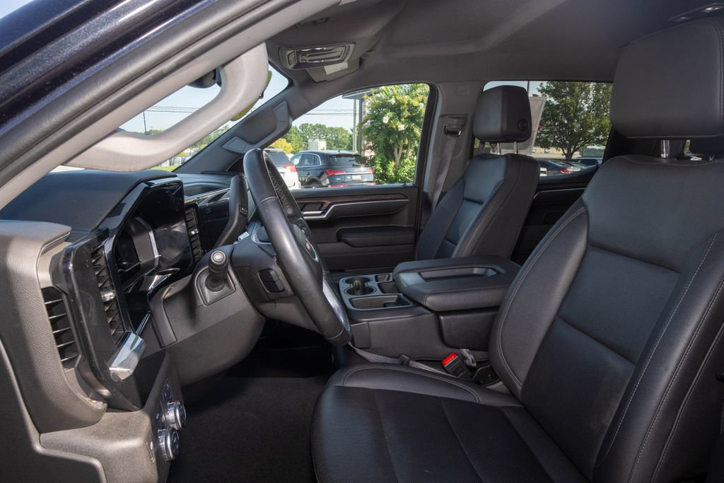 Used 2025 GMC Sierra 1500 SLT AWD/4WD image 15
