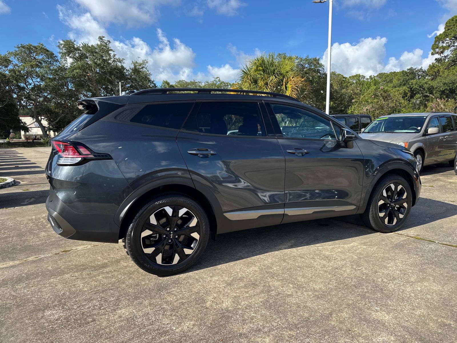 Used 2024 Kia Sportage X-Line w/ X-Line Premium Package AWD/4WD image 3