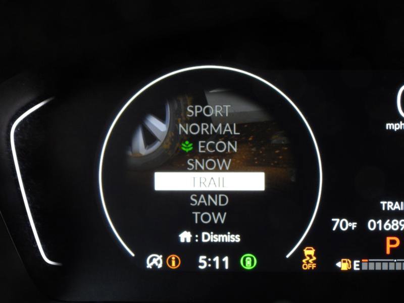 Used 2025 Honda Pilot TrailSport image 73