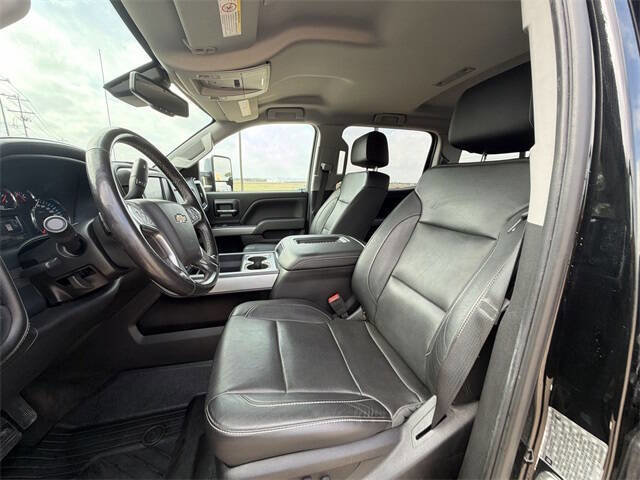 Used 2018 Chevrolet Silverado 3500 LTZ w/ Duramax Plus Package image 18