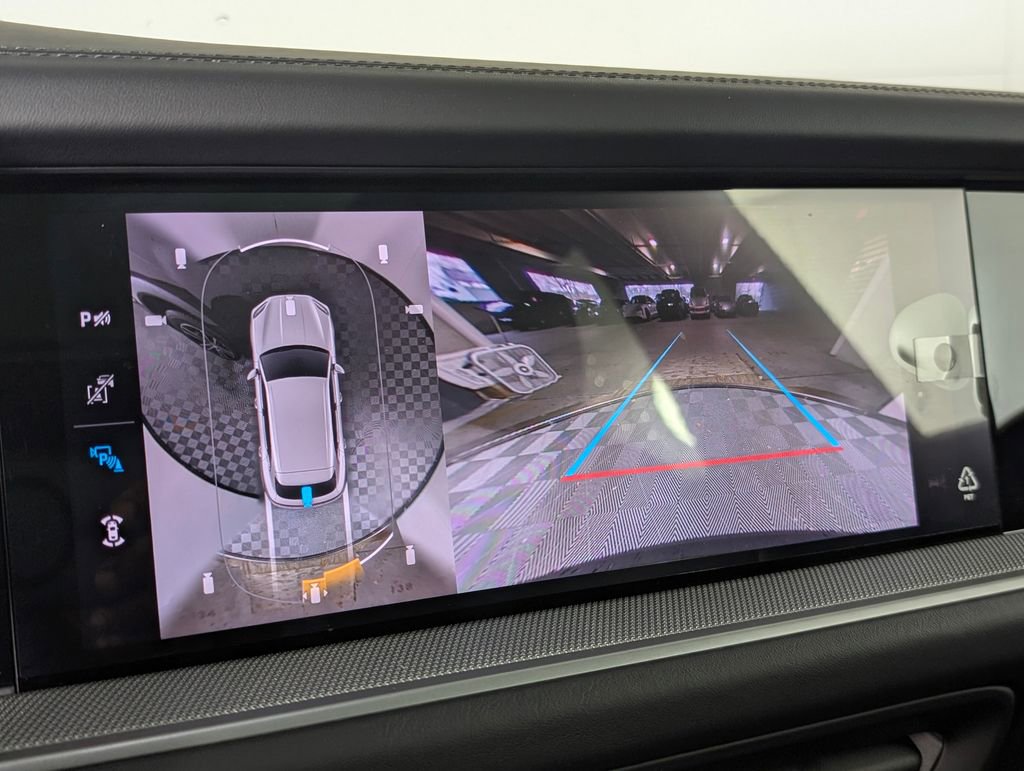 New 2026 Porsche Cayenne image 31