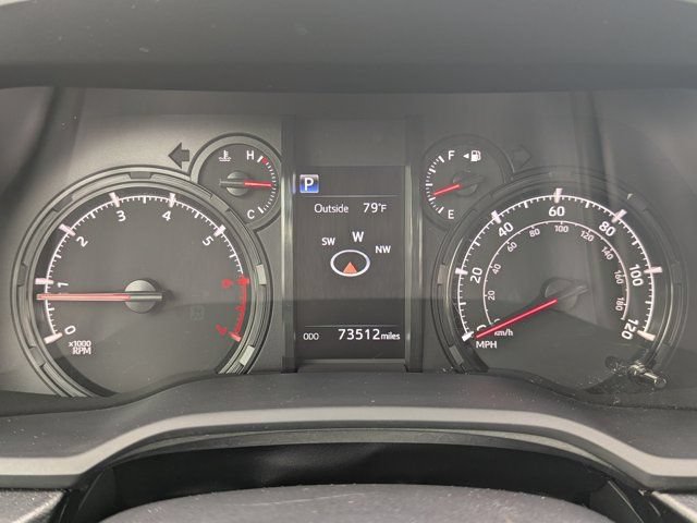 Used 2022 Toyota 4Runner SR5 Premium w/ Moonroof Package AWD/4WD image 23