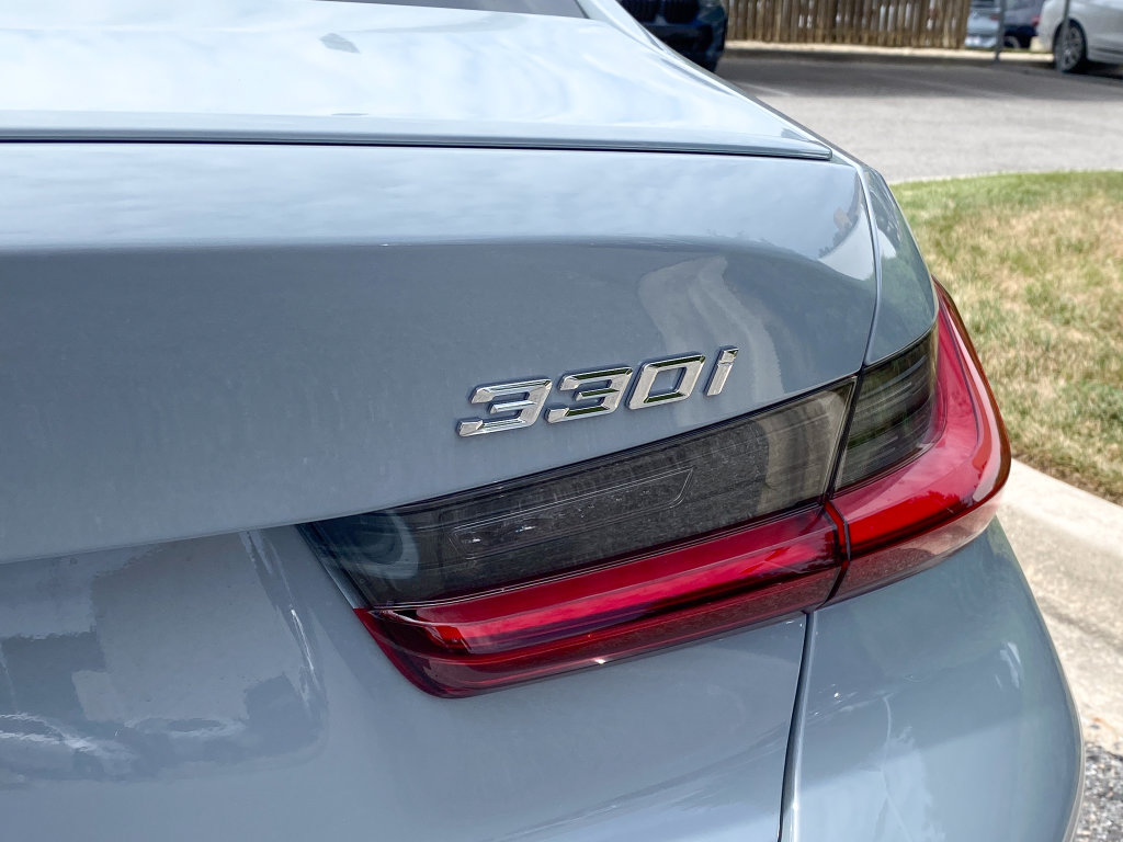 New 2026 BMW 330i xDrive Sedan w/ M Sport Package AWD/4WD image 7