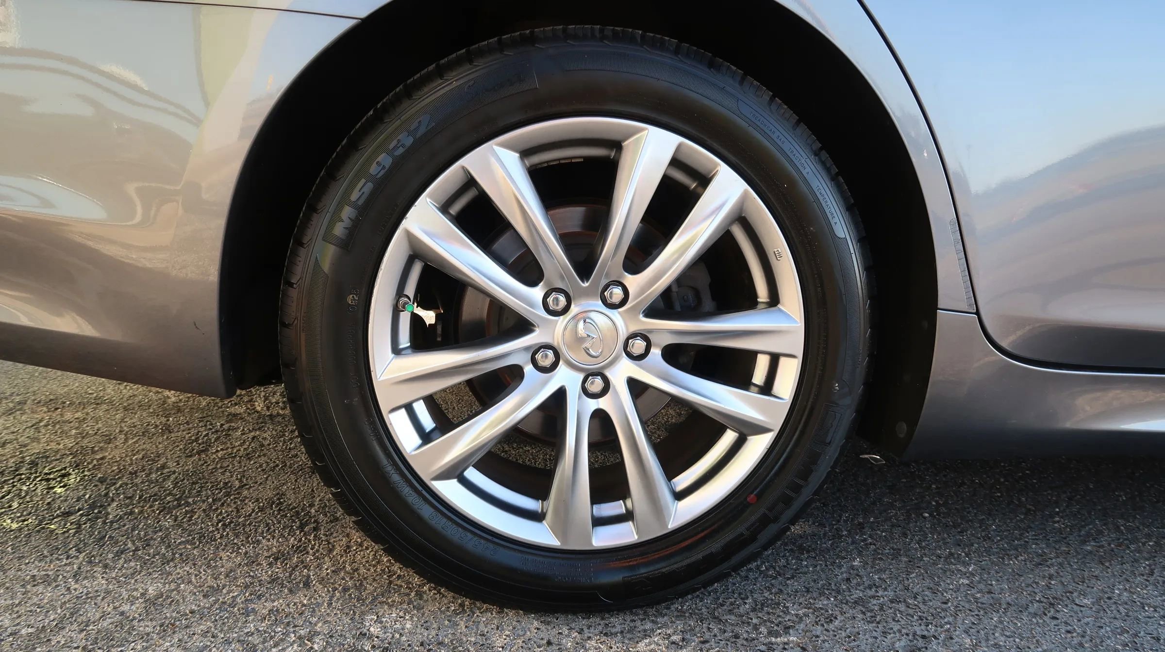 Used 2017 INFINITI Q70 3.7 image 55