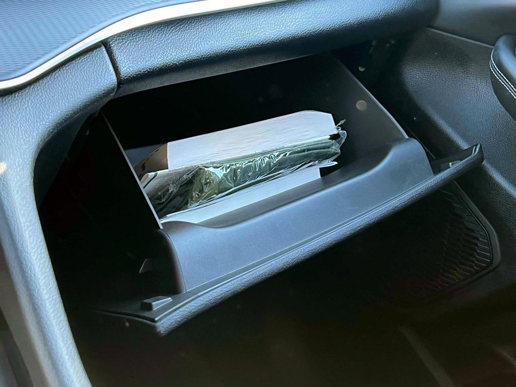 Certified 2023 Jeep Grand Cherokee Laredo w/ Luxury Tech Group I image 28