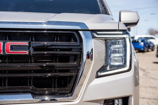 Used 2023 GMC Yukon SLE image 14