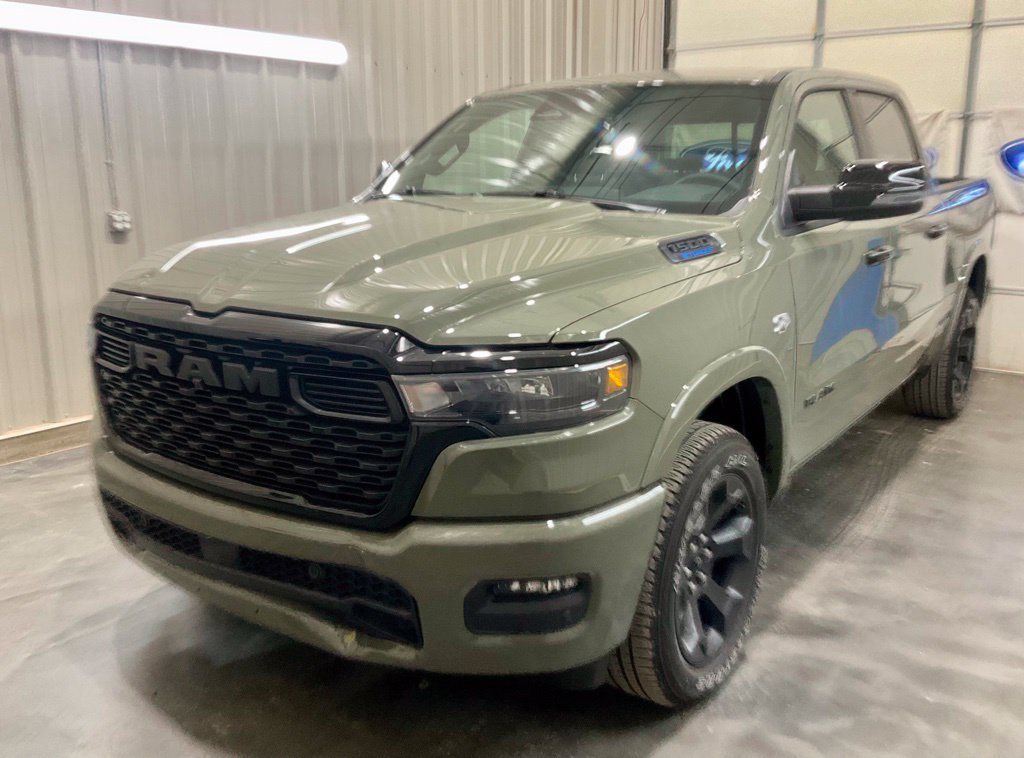 Used 2026 RAM 1500 Big Horn AWD/4WD image 3