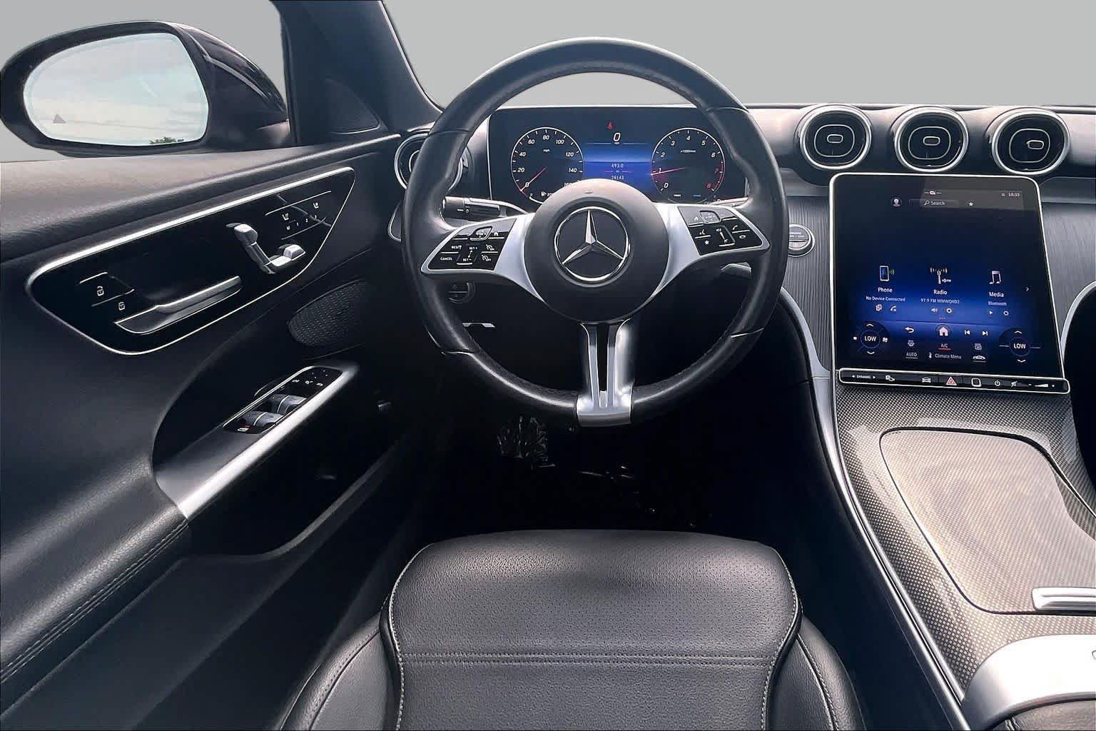 Used 2024 Mercedes-Benz C 300 Sedan image 6