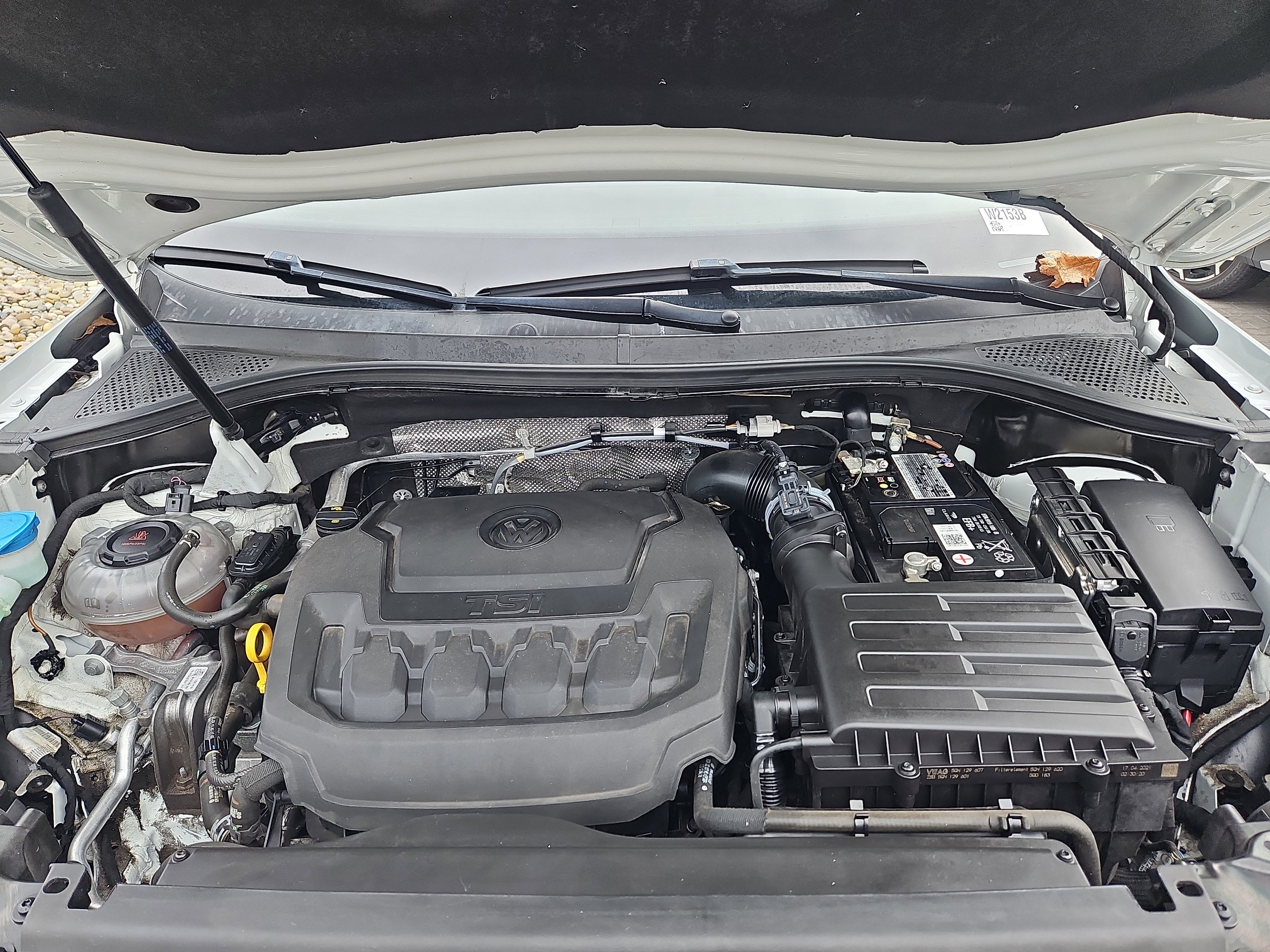 Certified 2021 Volkswagen Tiguan SE w/ Panoramic Sunroof Package image 31