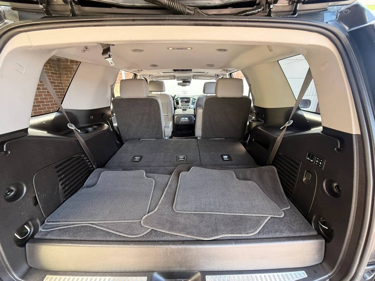 Used 2019 Chevrolet Tahoe LT w/ LT Signature Package AWD/4WD image 22