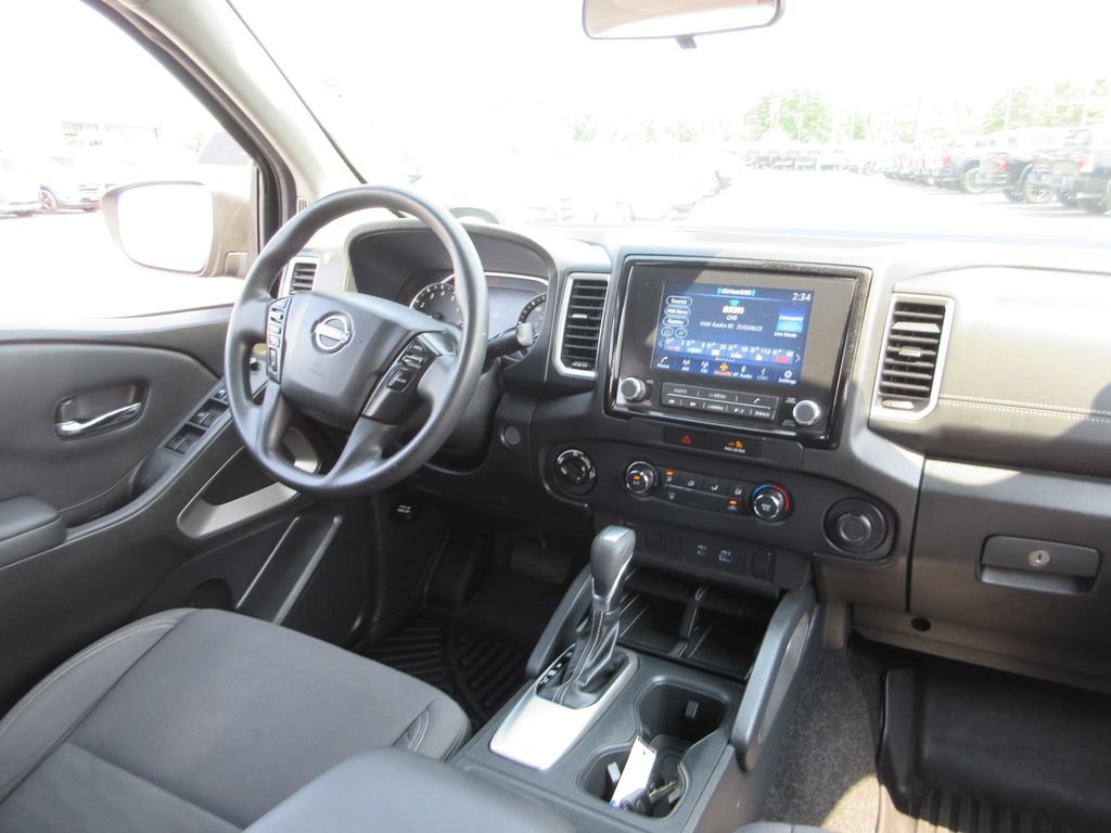 Used 2022 Nissan Frontier SV AWD/4WD image 24