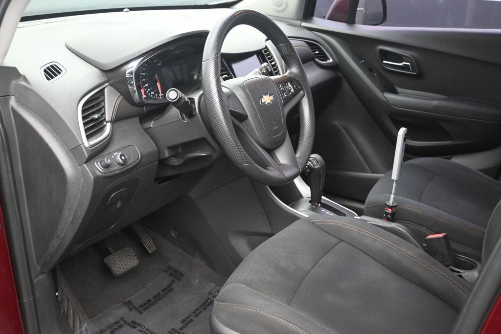 Used 2017 Chevrolet Trax LS FWD image 14
