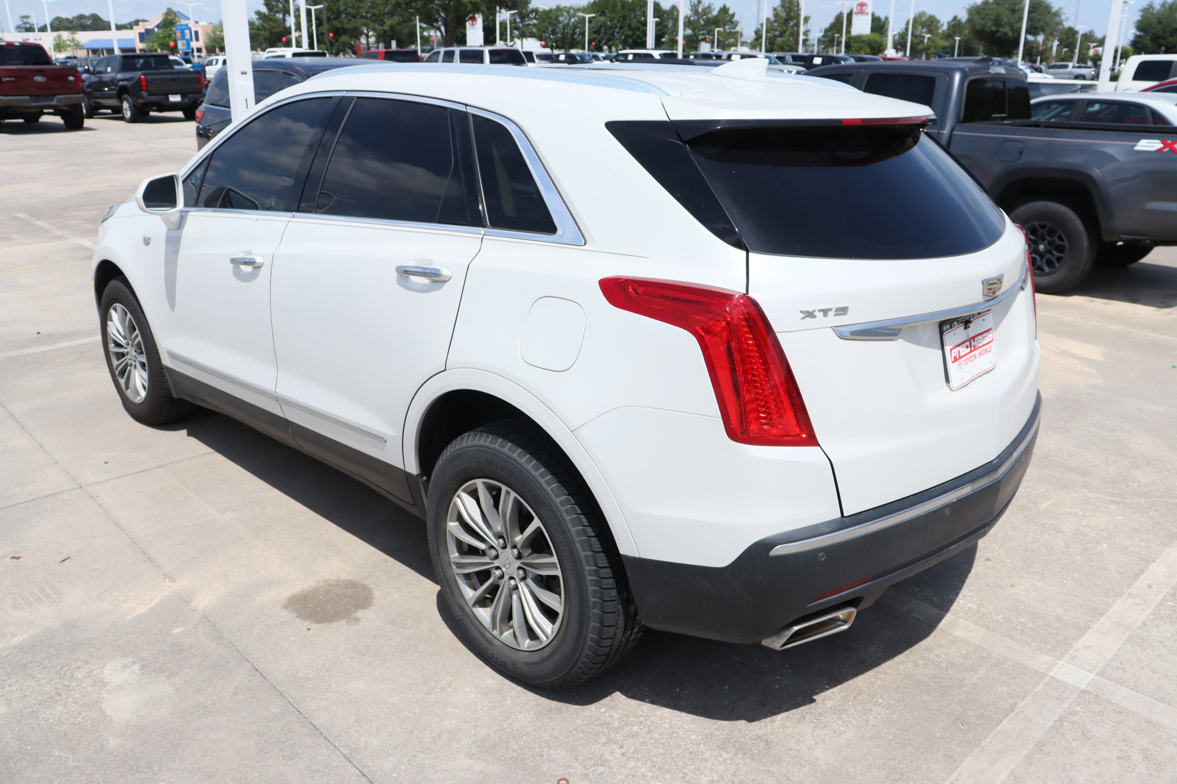 Used 2019 Cadillac XT5 Luxury FWD image 8