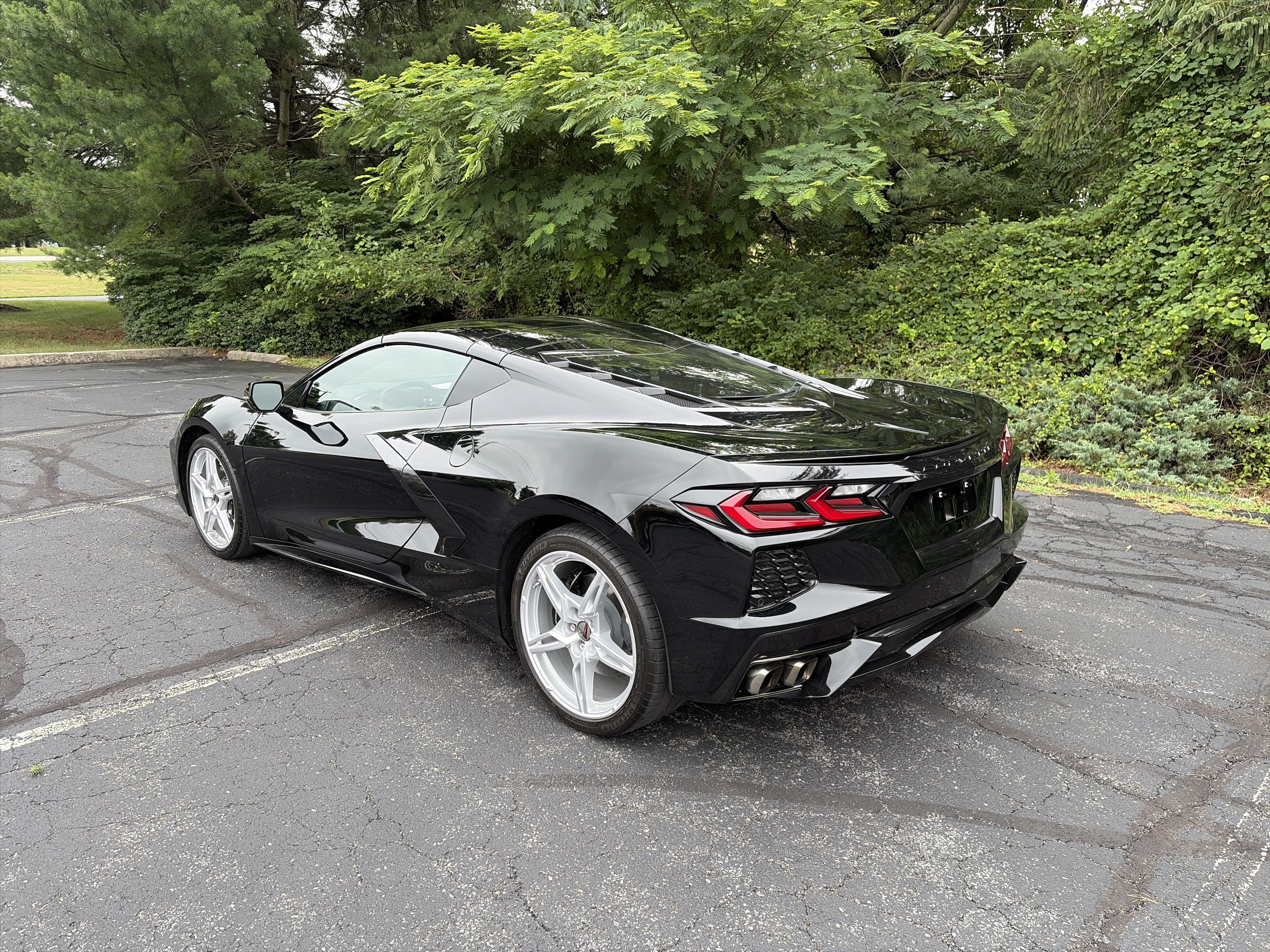 Used 2020 Chevrolet Corvette Stingray Coupe w/ 1LT RWD image 7