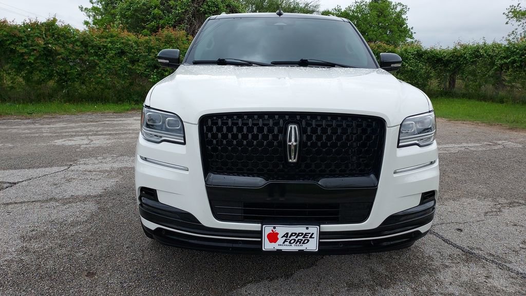 Used 2024 Lincoln Navigator Black Label image 8