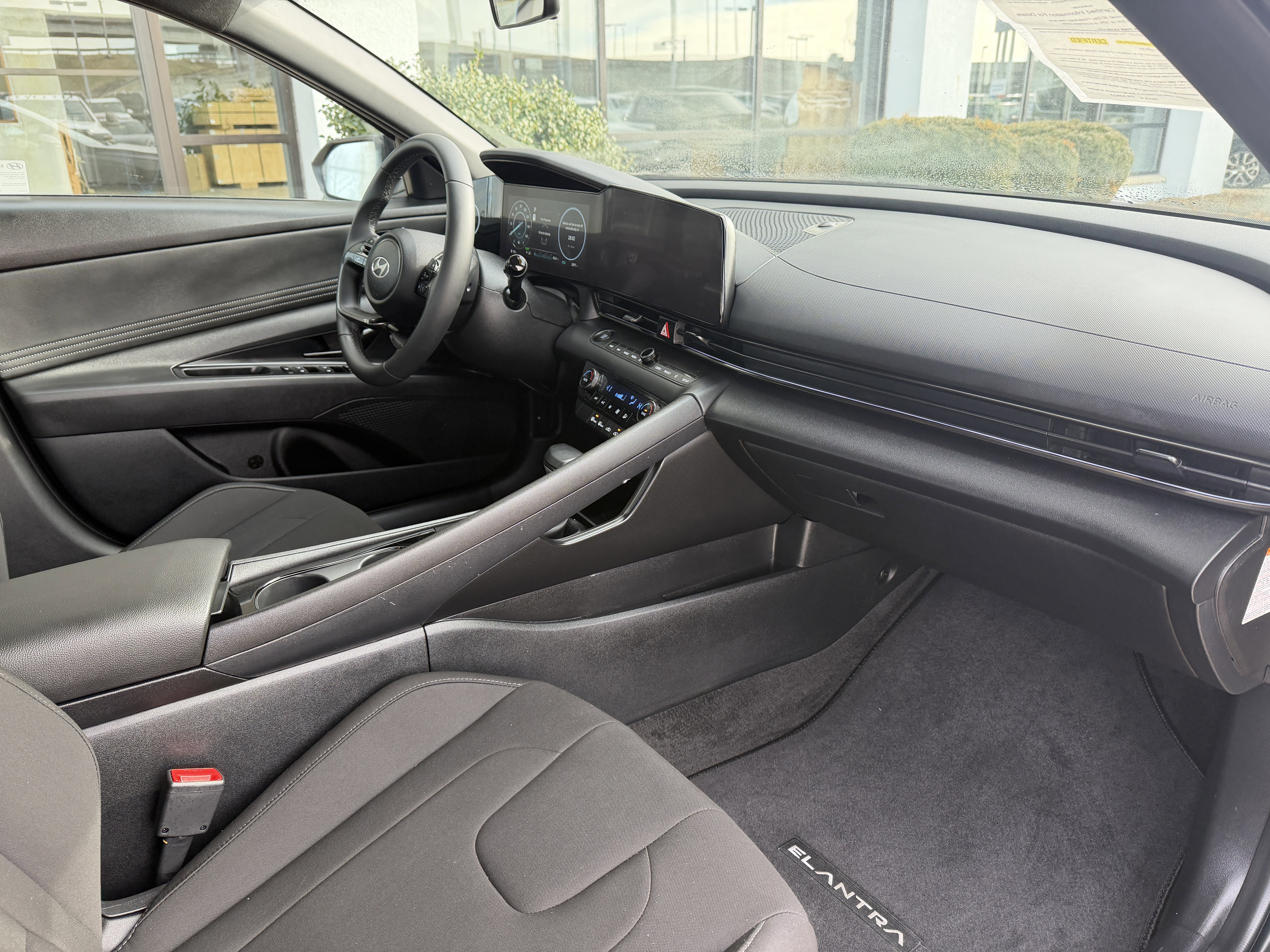 Certified 2025 Hyundai Elantra SEL image 18