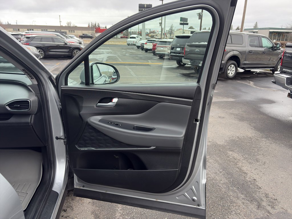 Used 2023 Hyundai Santa Fe Limited image 18