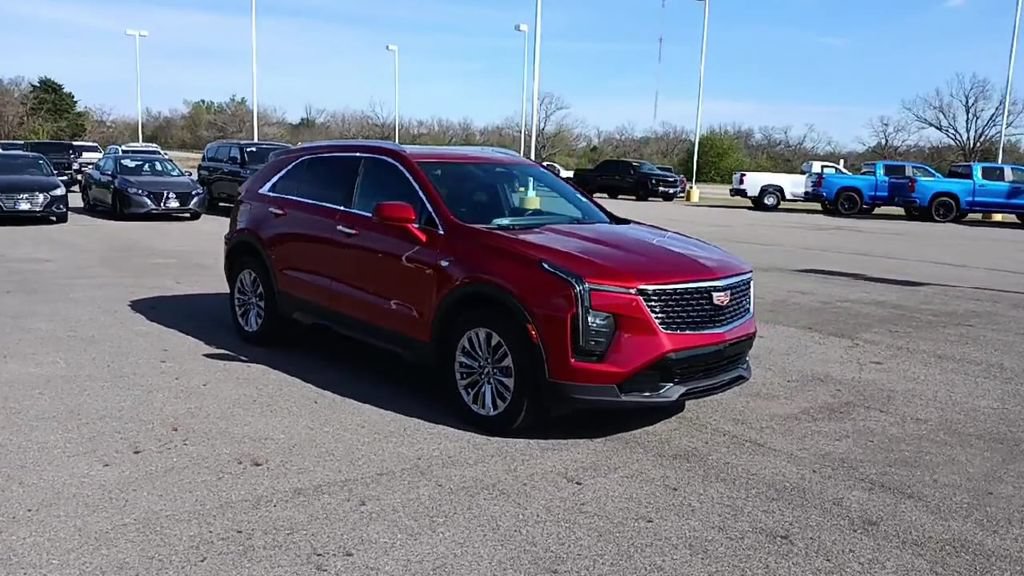 Used 2024 Cadillac XT4 Premium Luxury AWD/4WD image 2