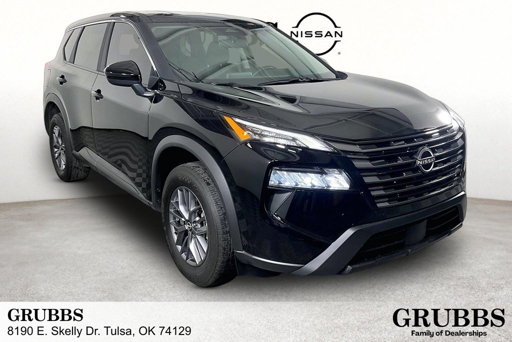 Used 2026 Nissan Rogue SV AWD/4WD image 1