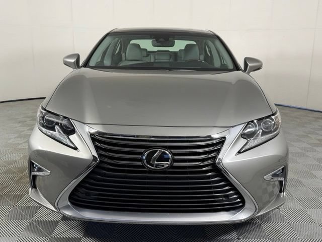Used 2018 Lexus ES 350 w/ Luxury Package w/Wood Trim FWD image 11