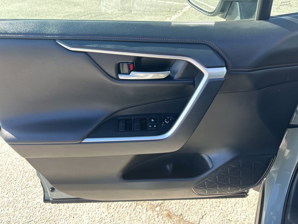 Used 2019 Toyota RAV4 Adventure image 24