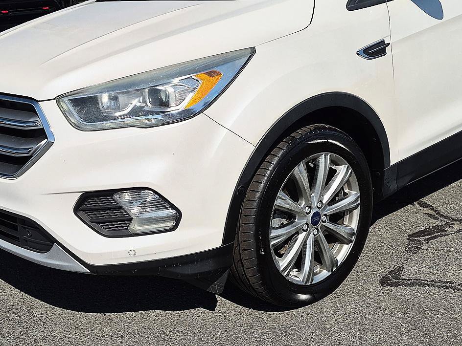 Used 2017 Ford Escape Titanium w/ Equipment Group 301A AWD/4WD image 9