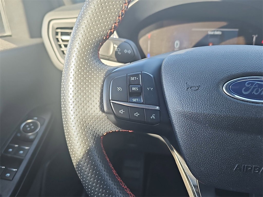 Used 2023 Ford Escape ST-Line image 17