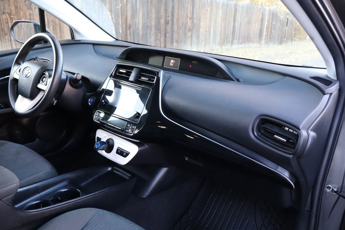 Used 2017 Toyota Prius Two image 17