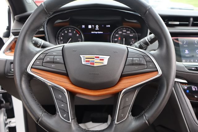 Used 2021 Cadillac XT5 Premium Luxury AWD/4WD image 23