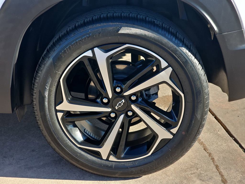 Used 2023 Chevrolet TrailBlazer RS w/ Convenience Package image 35