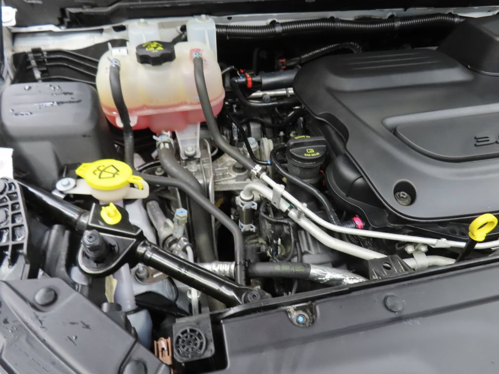Used 2024 Chrysler Pacifica Limited FWD image 27