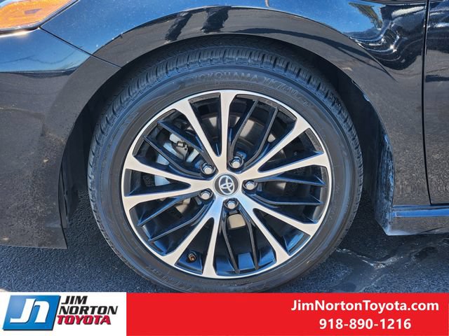 Used 2019 Toyota Camry SE w/ Convenience Package FWD image 13