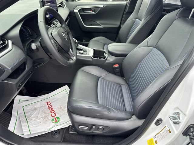 Used 2025 Toyota RAV4 XSE AWD/4WD image 9