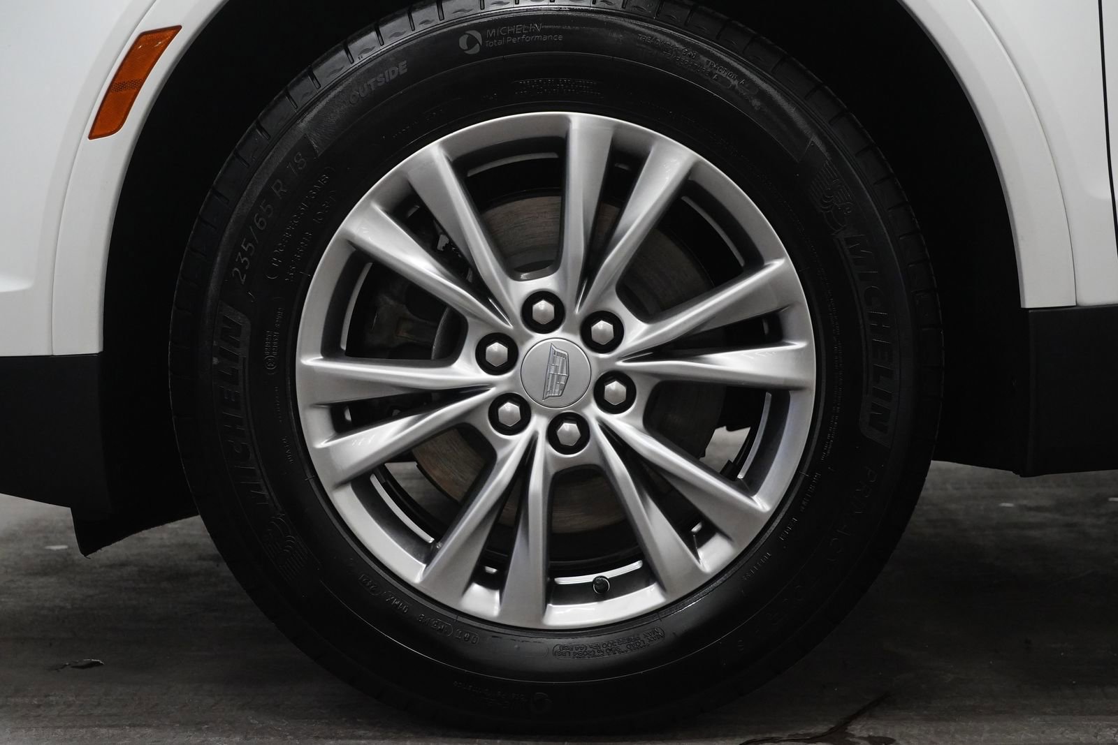 Used 2022 Cadillac XT5 Premium Luxury w/ LPO, Floor Liner Package image 11