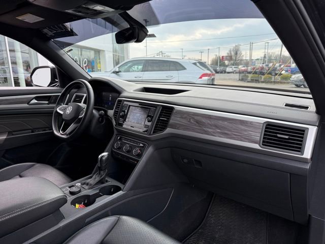 Used 2022 Volkswagen Atlas Cross Sport SE image 21