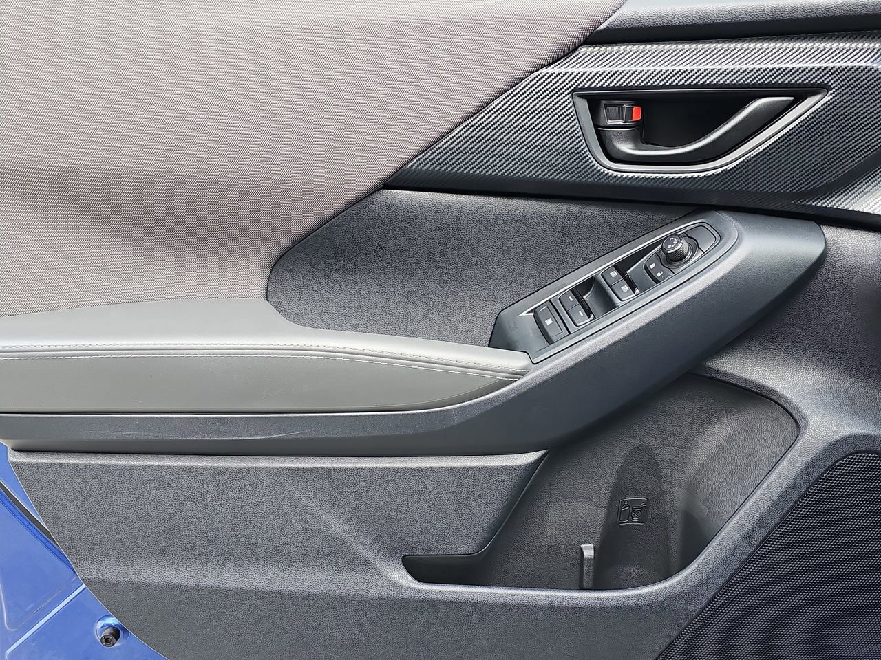 Certified 2025 Subaru Crosstrek 2.0i Premium image 31