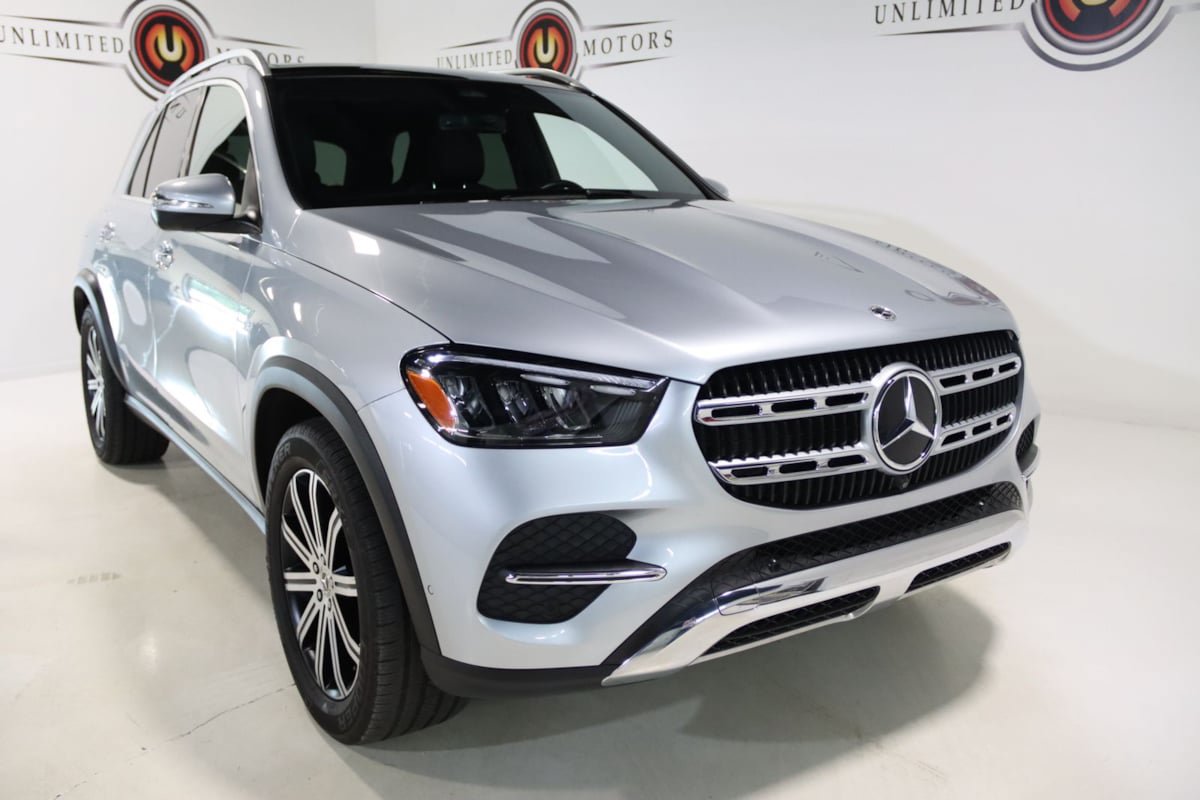 Used 2025 Mercedes-Benz GLE 350 4MATIC w/ Winter Package image 29