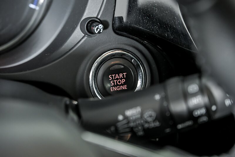 Used 2020 Mitsubishi Outlander SE FWD image 23