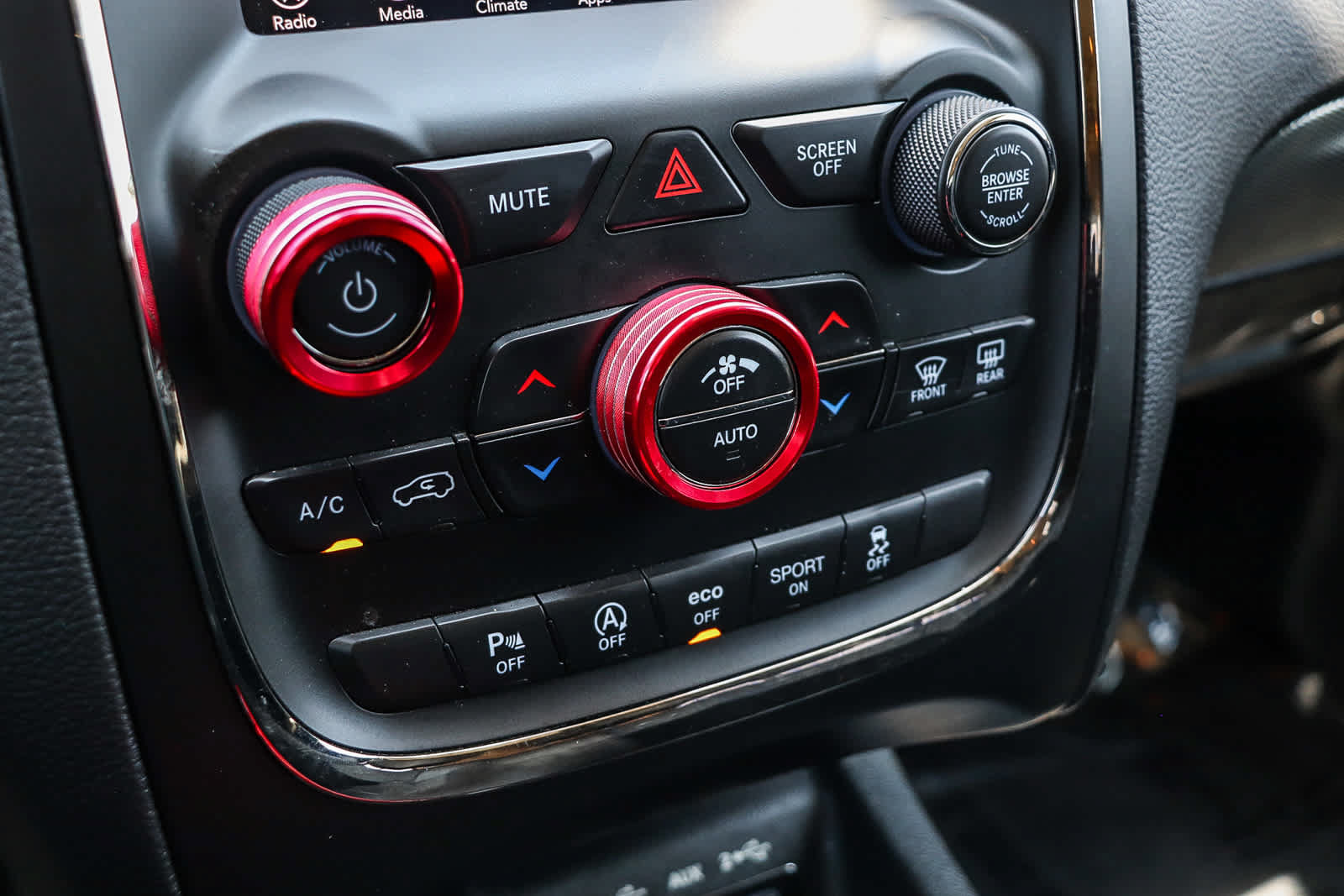 Used 2018 Dodge Durango GT AWD/4WD image 24
